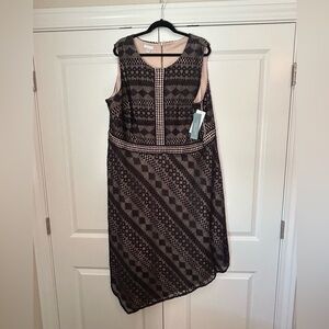 London Times Plus Size Black and Cream Patterned Midi Dress